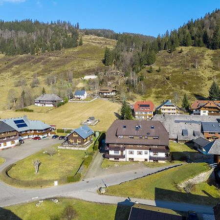 Galeriewohnung In Menzenschwand Bagian luar foto